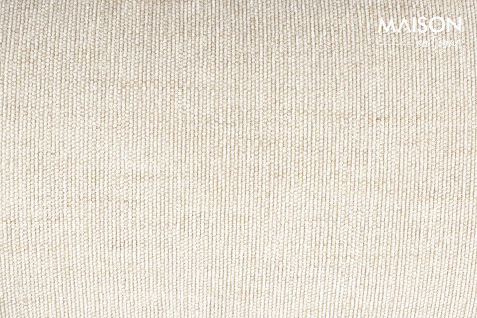 Mit seinen großzügigen Abmessungen von 335 x 101 x 82 cm wird dieses Sofa zum Mittelpunkt Ihres