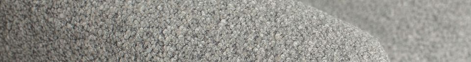 Materialbeschreibung 4-Sitzer-Sofa aus hellgrauem Stoff Hang