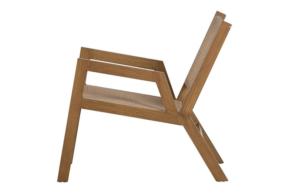 Der Stuhl Pem stammt aus der Outdoor-Kollektion des niederländischen Unternehmens WOOD und weist