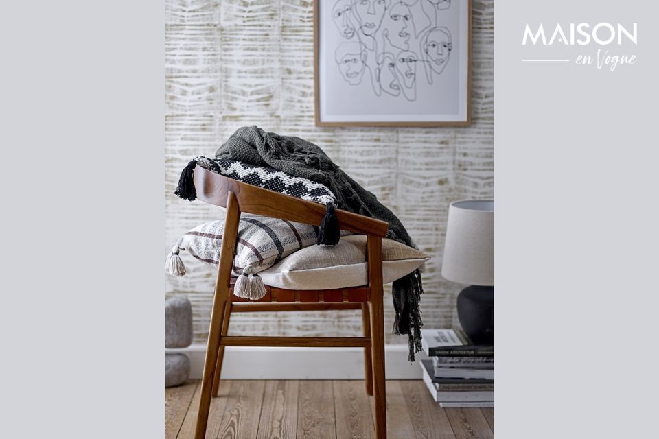 Kissen mit aufgedrucktem Grafikmuster und strukturiertem Textil