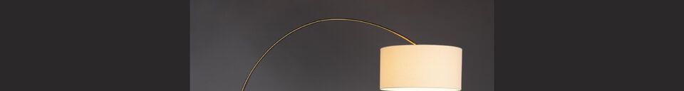 Materialbeschreibung Beige Stehlampe aus Eisen Archie