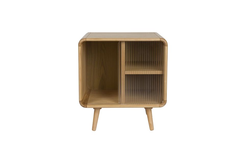 Mit seinen Maßen von 50x40x55 cm ist er der ideale Begleiter zum Lesen oder Entspannen und fügt