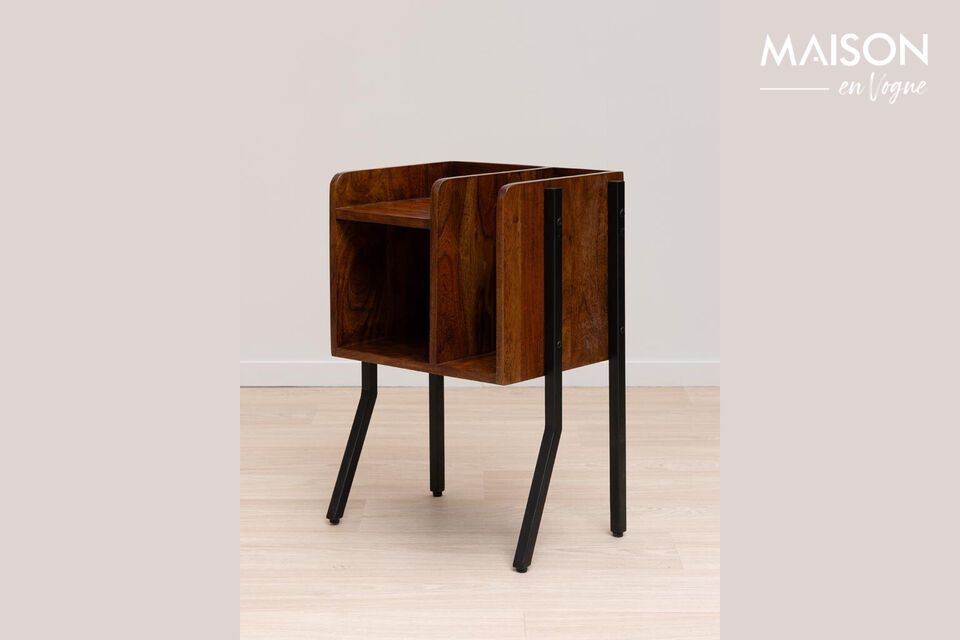Beistelltisch aus dunklem Holz Flow Chehoma