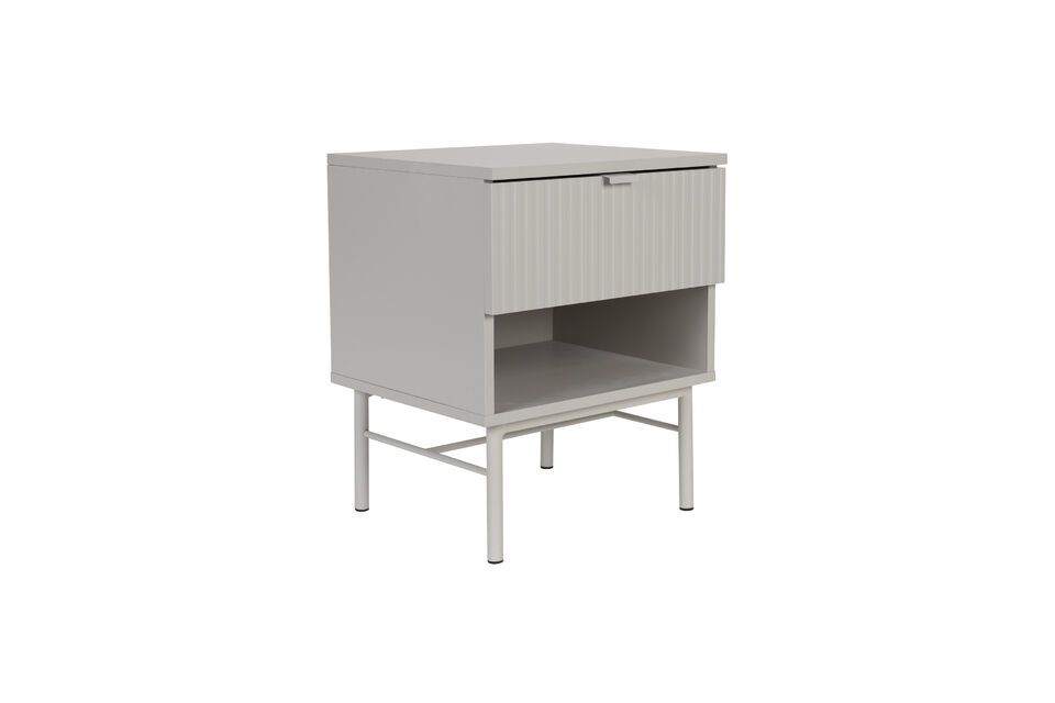 Der Tisch Cayo verkörpert eine moderne Definition von Eleganz