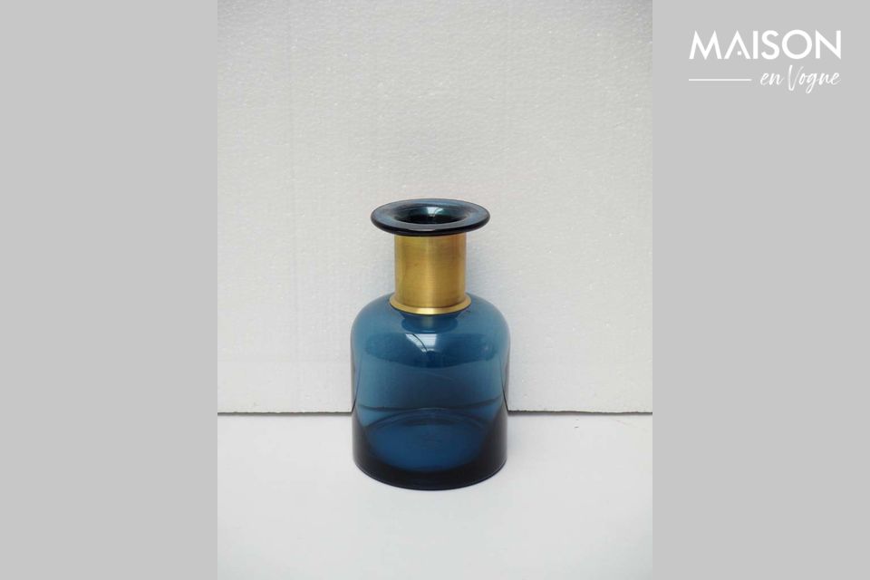 Die Eleganz einer Vase mit Vintage-Muster