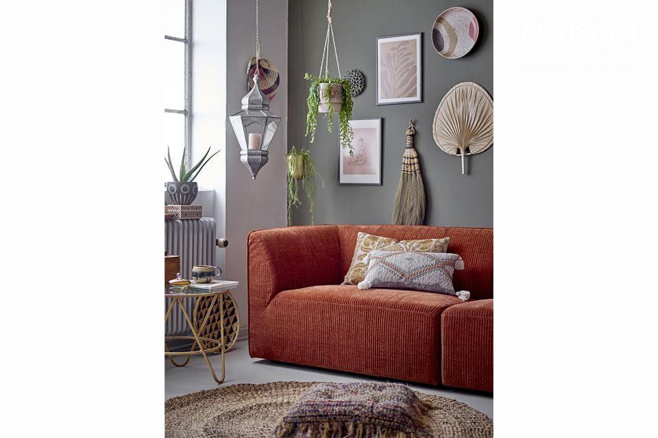 Ein Sofa von Bloomingville in einer gemütlichen Atmosphäre