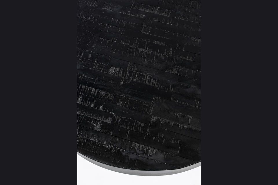 Das schlichte Design dieses Couchtisches macht ihn zur perfekten Wahl für alle