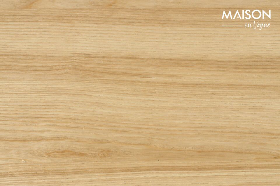 Mit einer großzügigen Größe von 180 x 90 cm stellt er die perfekte Balance zwischen
