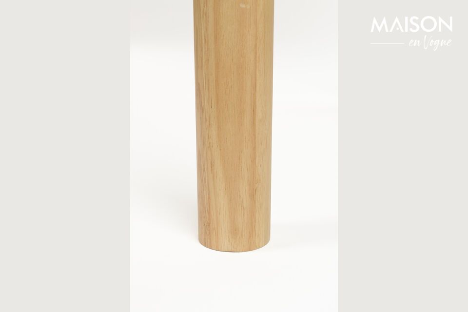 Ob Sie nun gemeinsam speisen oder eine blumige Vase darauf stellen