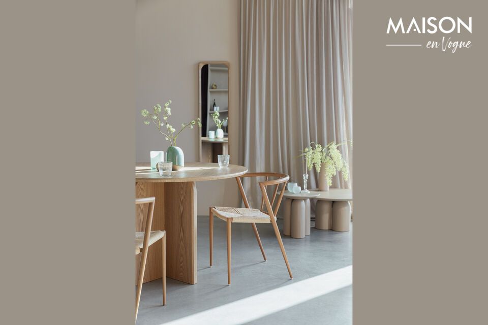 Tauchen Sie mit dem MDF-Esstisch Beige Laurent in eine gesellige Atmosphäre ein