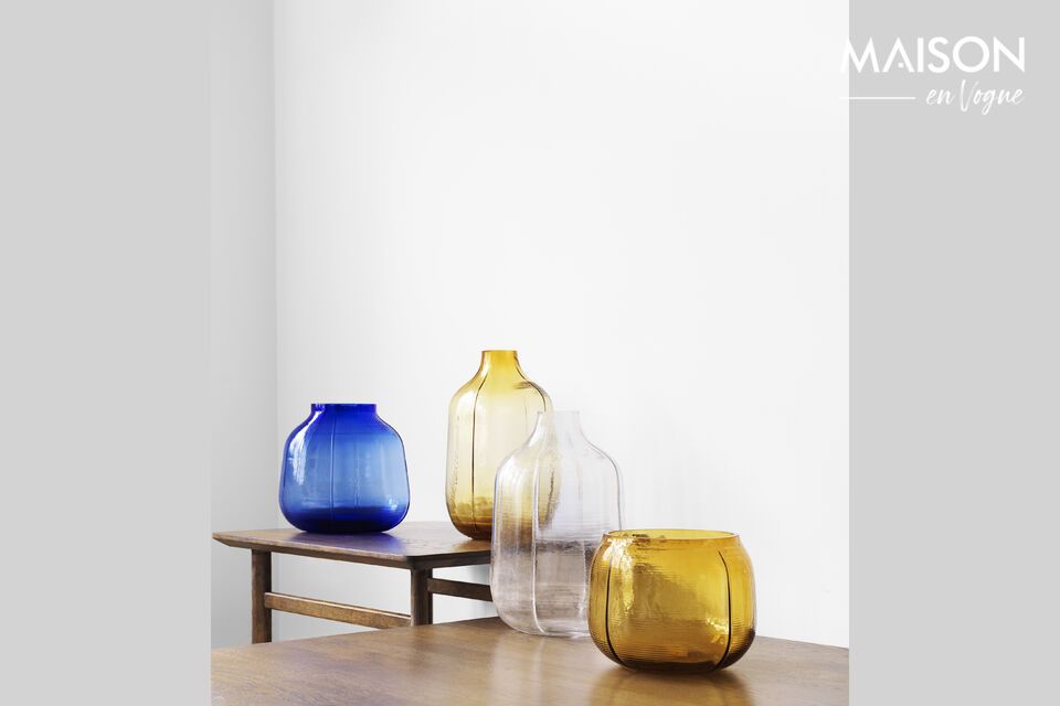 Gelbe Glasvase Step, ein helles und überraschendes Design