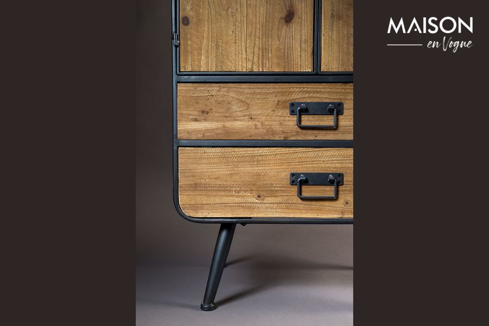 Die Abmessungen der Kommode betragen 38cm x 60cm mit einer Höhe von 100cm
