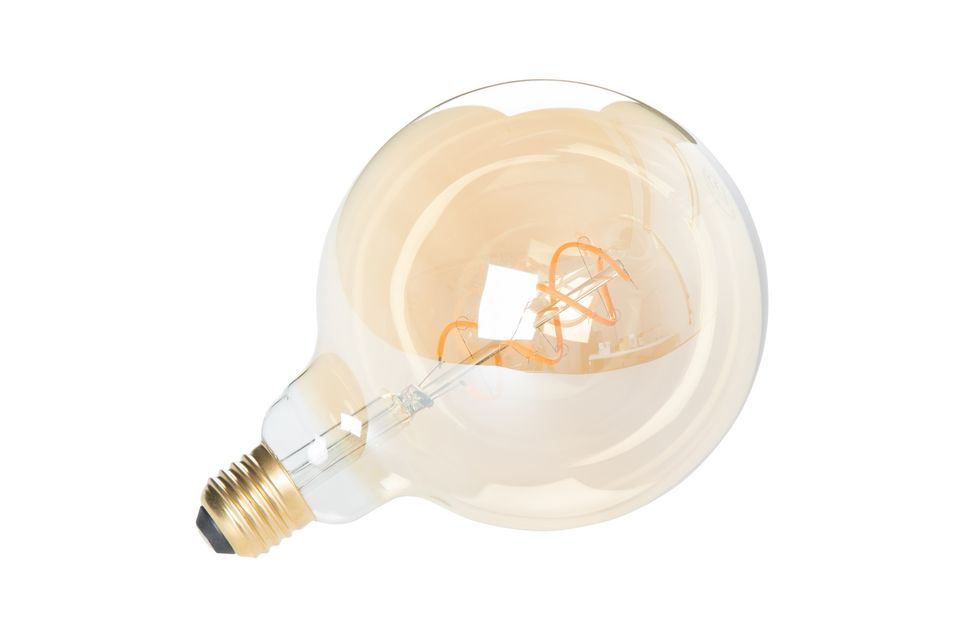 Mit ihren sichtbaren Glühfäden ist die Glühbirne Globe gold XL ein echtes Dekorationselement
