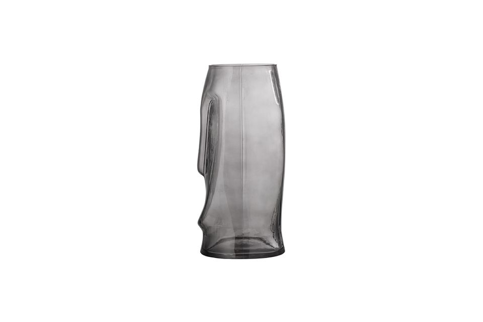Die Ditta Vase von Bloomingville ist eine schlichte und elegante Vase