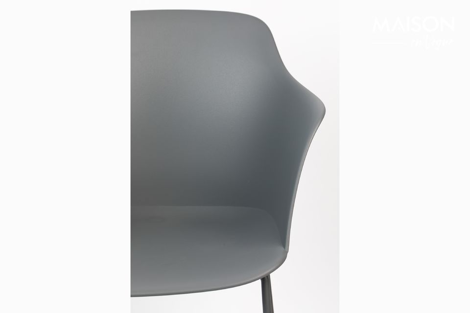 Dieser von White label living entworfene Sessel Tango zeigt ein modernes und raffiniertes Design mit
