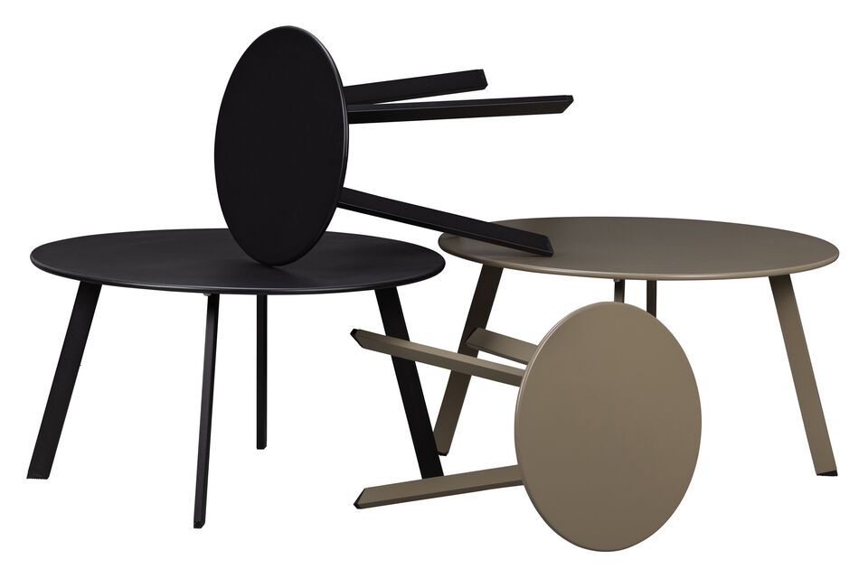 Mit seinem eleganten und schlichten Design besteht dieser Tisch aus schwarzem