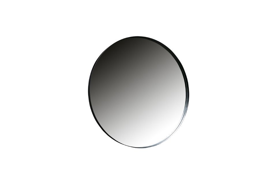 Dieser geräumige Spiegel stammt von der niederländischen Marke WOOOD