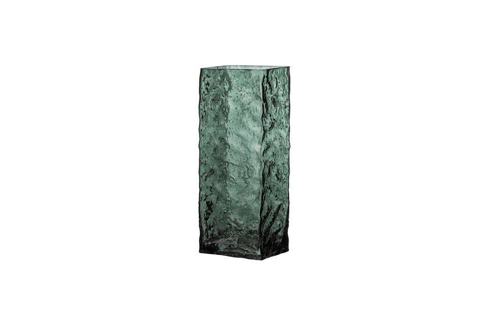 Die Remon Vase von Bloomingville ist eine einzigartige Vase aus grün gefärbtem Glas mit einem