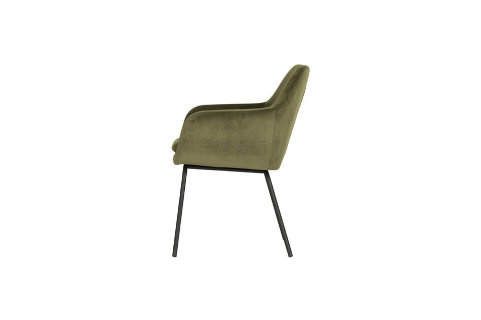 Der weiche Samtstoff (100% Polyester) in sattem Grün bietet zusätzlichen Sitzkomfort für ein