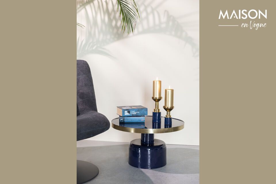Verleihen Sie Ihrem Zuhause einen Hauch von Glamour mit unserem eleganten Kerzenhalter.