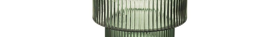 Materialbeschreibung Kerzenhalter aus grünem Glas Steps