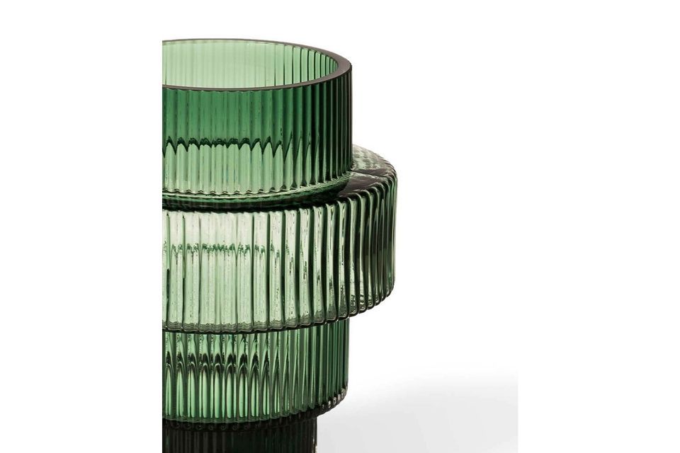 Kerzenhalter Steps aus grünem Glas, Grafik und Eleganz
