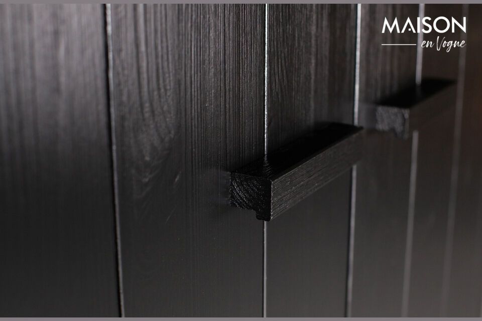 Dieses robuste Möbelstück aus schwarz lackiertem Holz passt zu jeder Art von Einrichtung