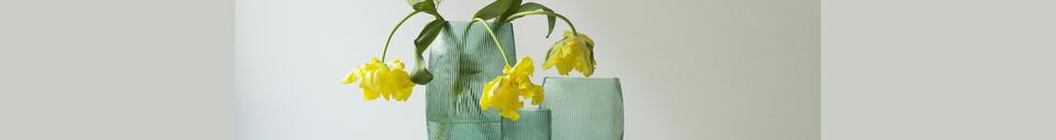 Materialbeschreibung Kleine Vase aus blauem Glas Step