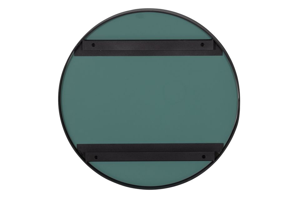 Der runde Spiegel Doutzen der Marke WOOOD hat ein schlichtes und modernes Aussehen und wird die