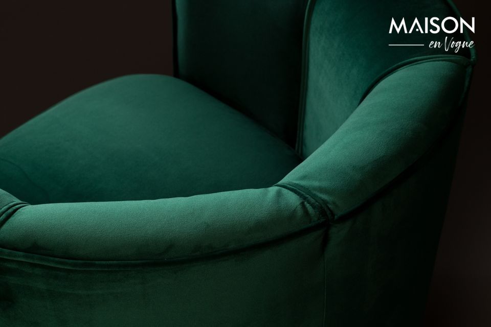 Im Wohnzimmer sind Sofas und Sessel unverzichtbare Möbelstücke, die uns täglich Komfort bieten