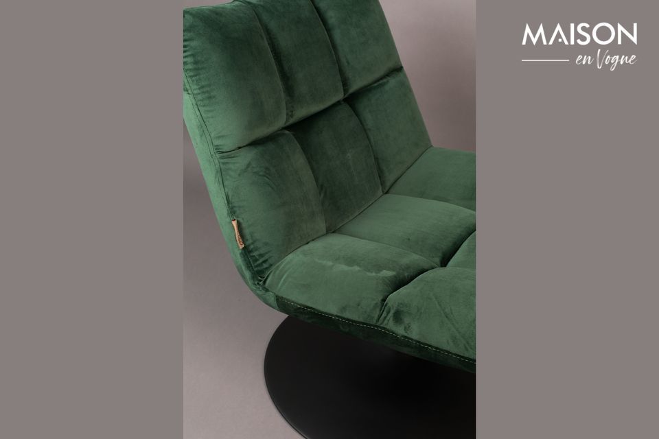 Dieser Lounge-Sessel mit rundem Gestell aus schwarzem Stahl ist für einen raffinierten Kontrast mit