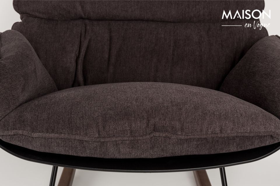 Der von White Label Living entworfene Lounge-Sessel Rocky in dunkel ist ein sehr bequemes Modell