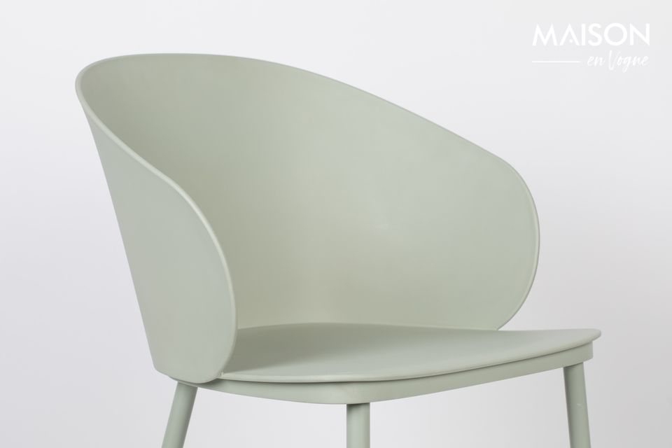Ein Stuhl mit minimalistischem Aussehen