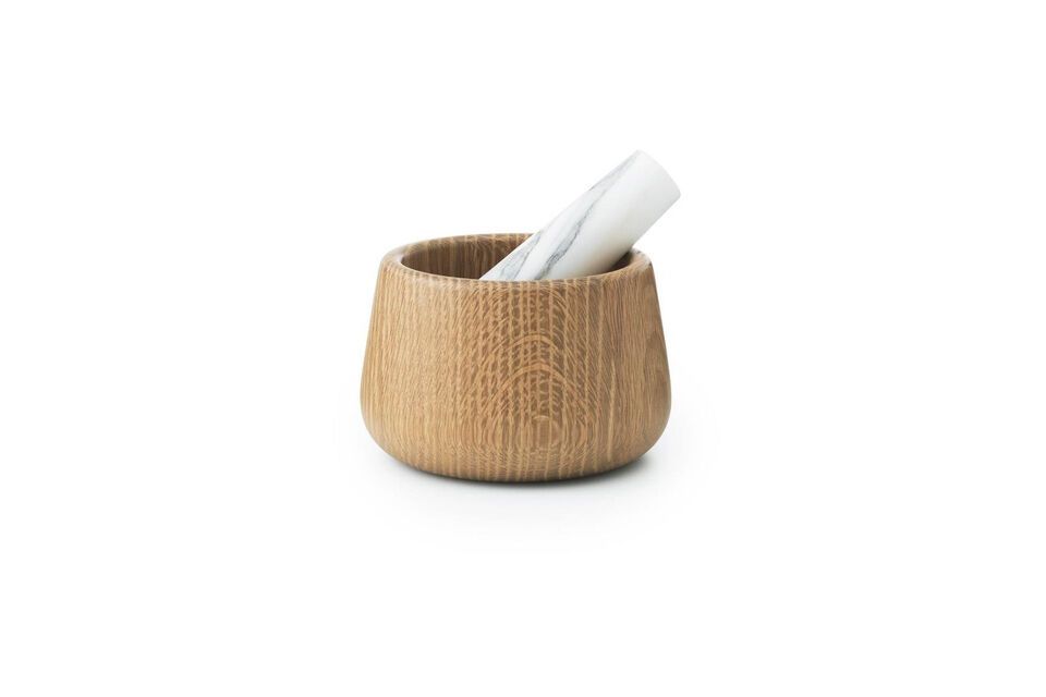 Mörser und Stößel aus heller Eiche und weißem Marmor Craft Normann Copenhagen