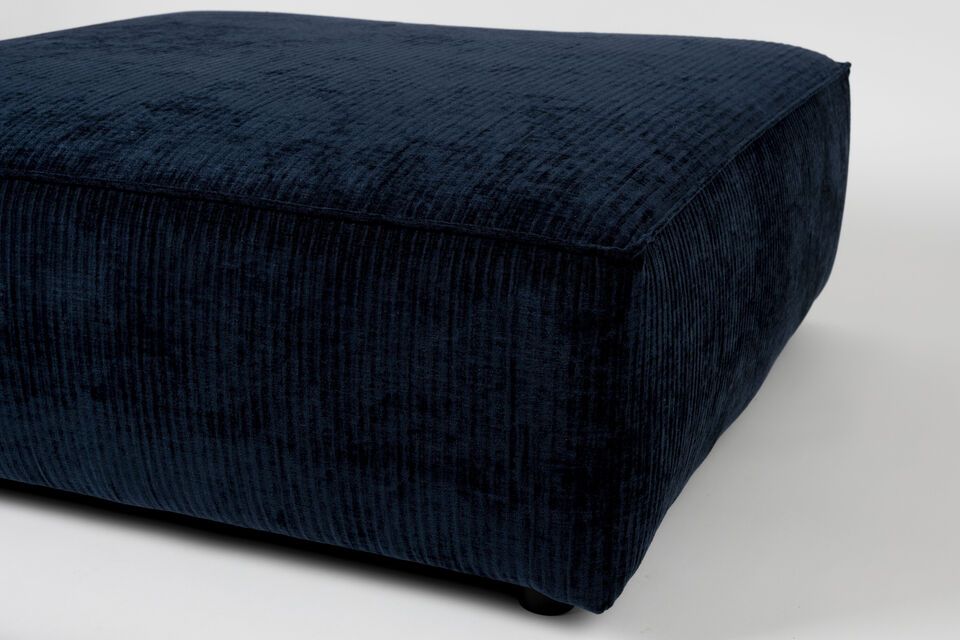 Dieser Ottoman ist ideal für alle