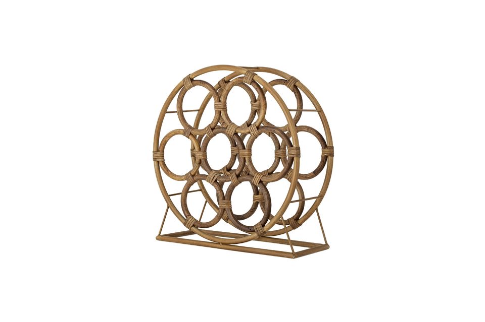 Das Weinregal Carlos von Bloomingville ist ein kleines Wunderwerk aus Rattan