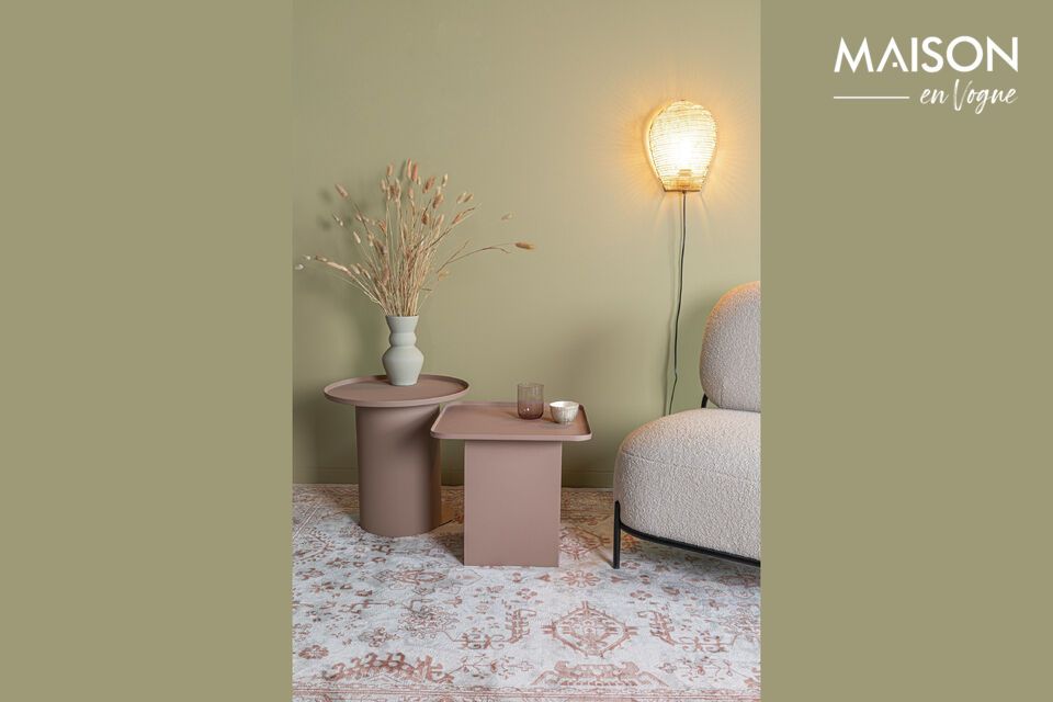 Setzen Sie mit unserem eleganten rosa Tisch einen süßen Akzent.