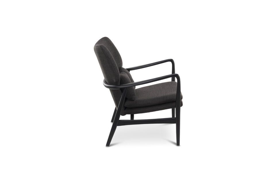 Mit seinem Retro-Design wird das elegante und gewagte Aussehen dieses Sessels eine gewisse Würze