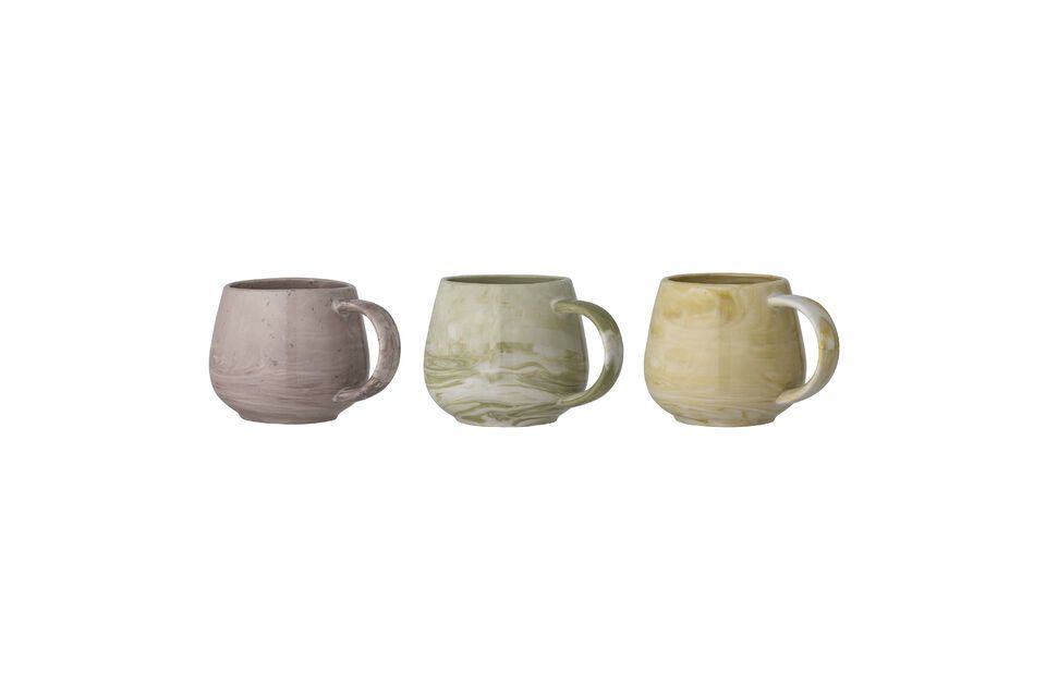 3 Tassen aus Steingut mit schönen Aquarelleffekten in verschiedenen Farben und einem leichten