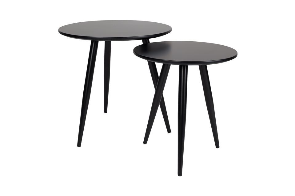 Vollkommen schwarz, passen diese Tische leicht zu Ihren modernen Möbeln