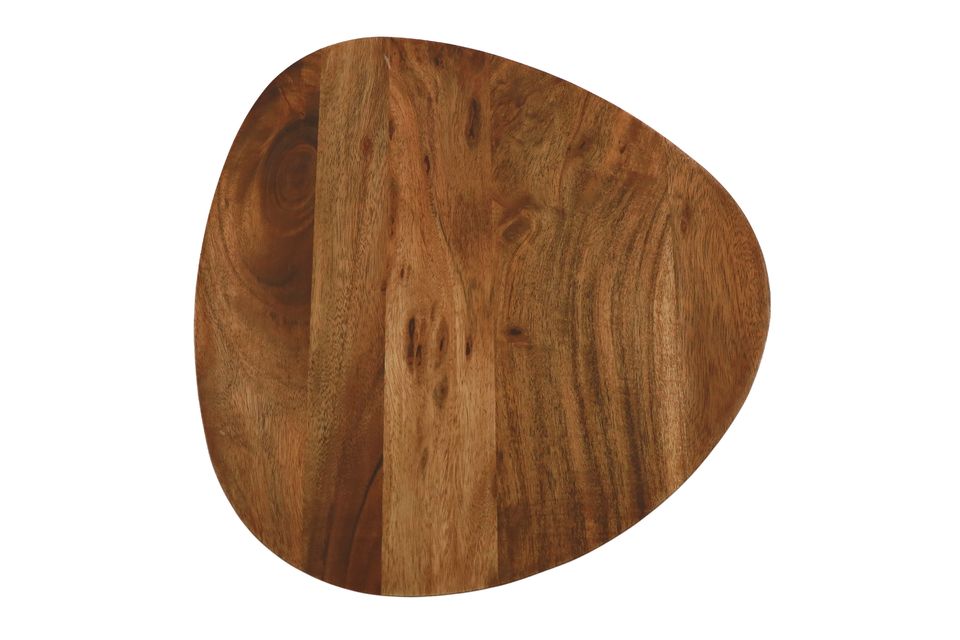 Ein Satz von 3 Tischen aus Akazienholz für eine natürliche dekorative Note