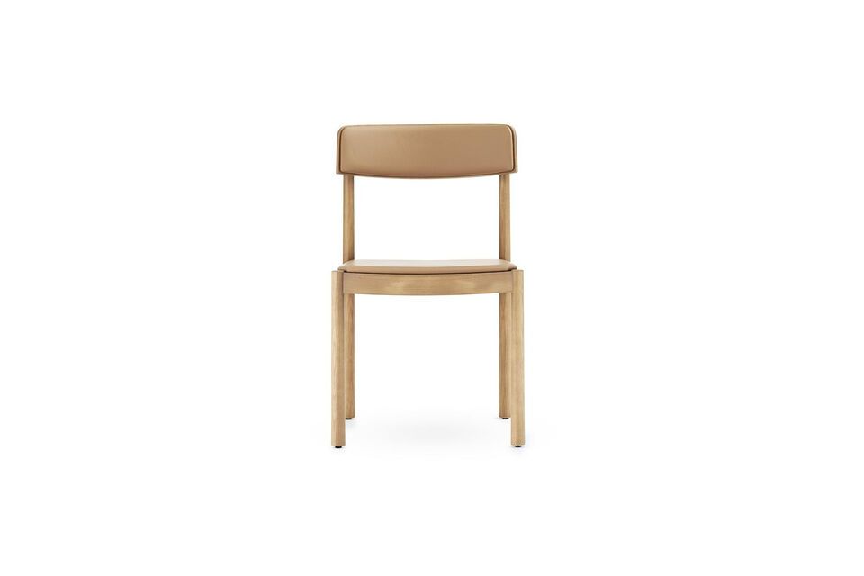 Der Stuhl ist aus erstklassigen Materialien gefertigt