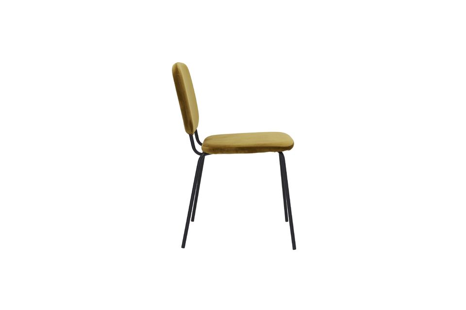 Dieser Stuhl in der originellen Farbe Olive bietet Ihnen dank seiner Materialien (Polyestersamt und