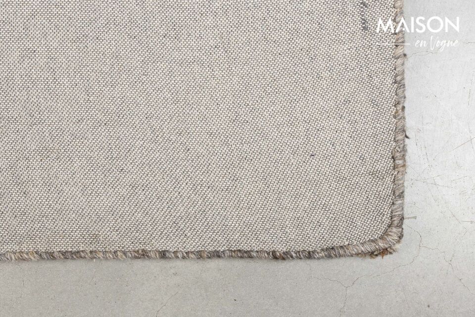 Die Dicke von 3 cm bietet Komfort unter den Füßen und macht diesen Teppich zur idealen Wahl für