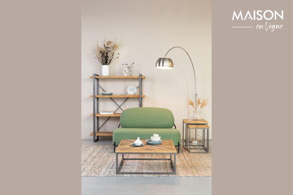 Die beige Farbe mischt sich harmonisch mit warmen Brauntönen und Jeansblau und verleiht Ihrem Raum