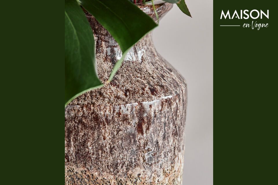 Verleihen Sie Ihrem Interieur eine künstlerische und natürliche Note mit dieser Terrakotta-Vase