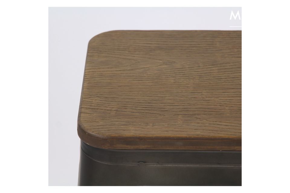 Ein eleganter Vintage-Hocker