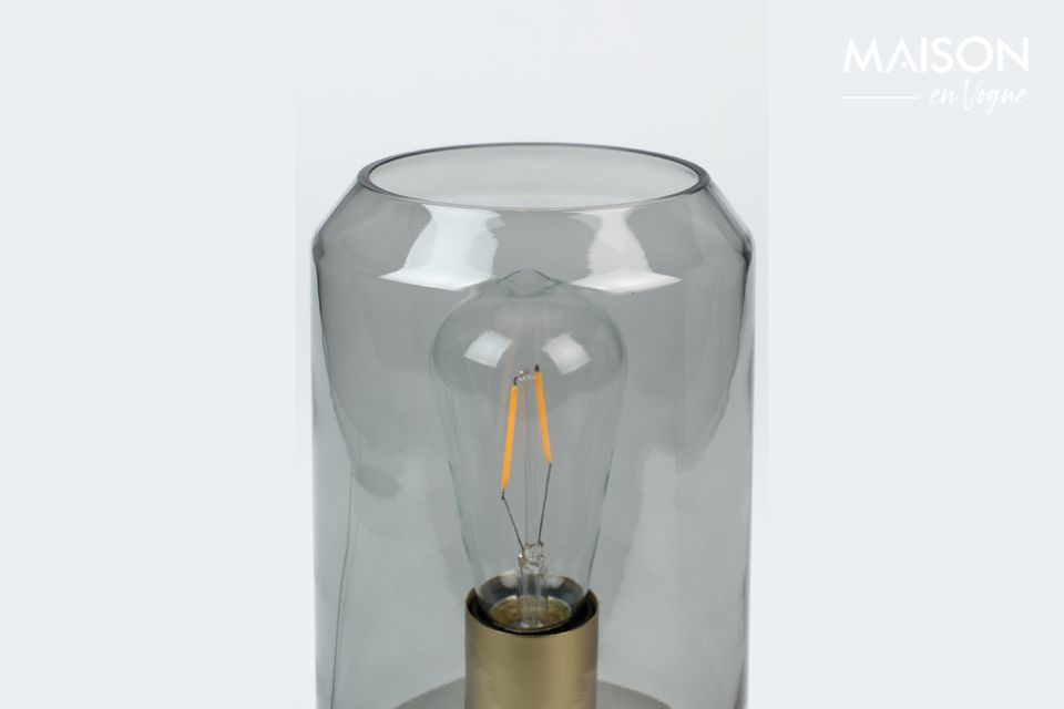 Moderne und stilvolle Tischlampe