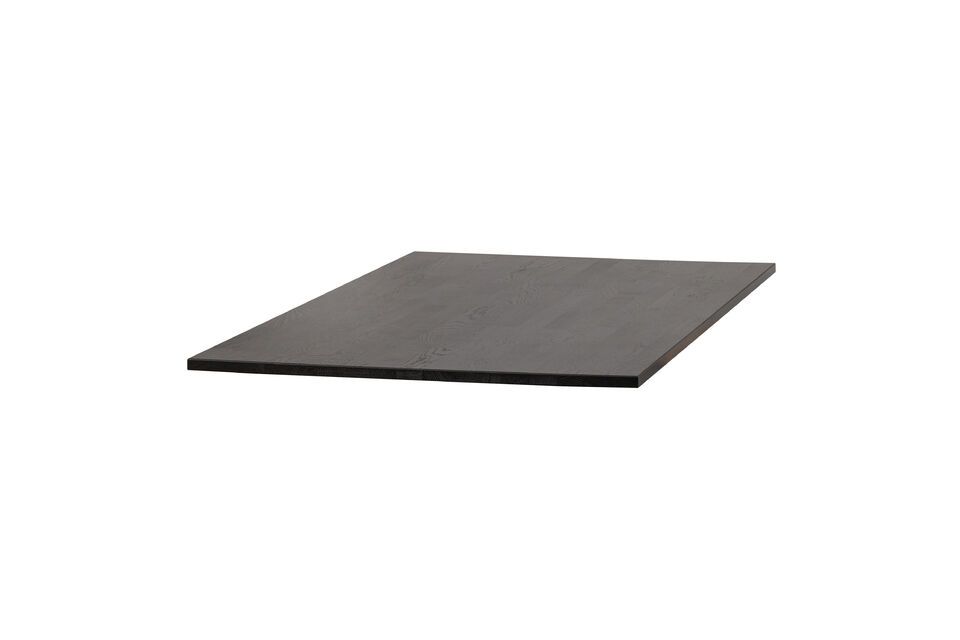 Die Tischplatte ist 2,4 cm dick und damit besonders robust