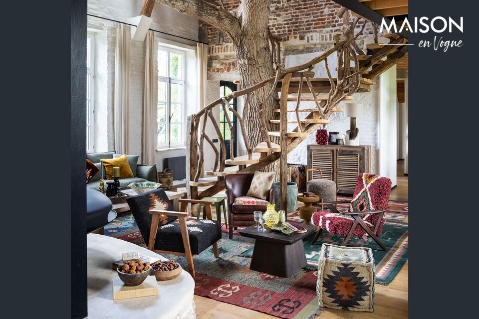 Dieses schöne Sofa hat ein rein britisches Flair mit exquisitem Geschmack und Klassizismus